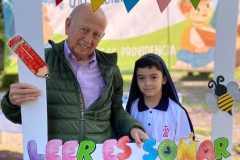 Lectura-abuelos-colegio-sscc-providencia-40
