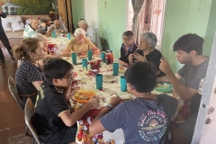 Almuerzo-centro-abierto-padre-Damian-Fundacion-SSCC-Colegio-SSCC-Providencia47