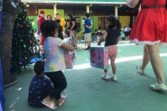 Jardin-Reina-de-la-Paz-entrega-regalos-SSCC-Fundacion26