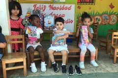 Jardin-Reina-de-la-Paz-entrega-regalos-SSCC-Fundacion32