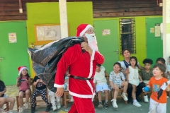 Jardin-Reina-de-la-Paz-entrega-regalos-SSCC-Fundacion5