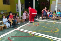 Jardin-Reina-de-la-Paz-entrega-regalos-SSCC-Fundacion8