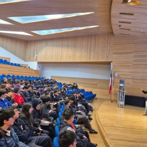 WhatsApp Image 2025-08-25 at 10.37.03 AM (3) Visita a la Universidad Adolfo Ibáñez: