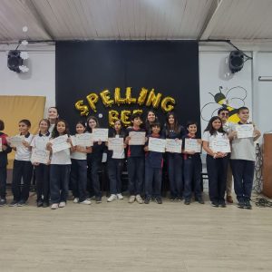 1 Spelling Bee: Celebrando el aprendizaje y el entusiasmo por el inglés